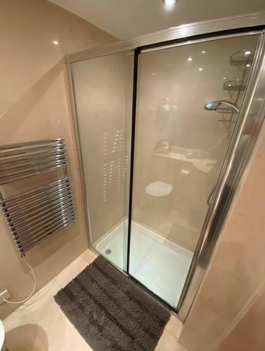 Spacious Flat In The Most Desirable Area Of Лондон Екстер'єр фото